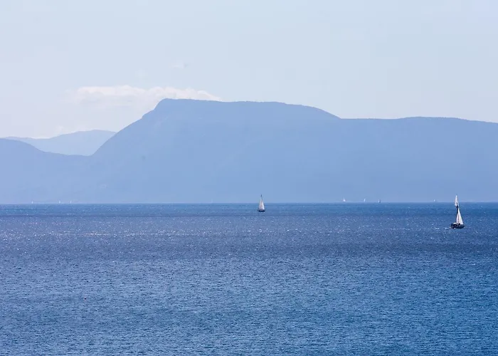 Ξενοδοχείο Ionio 2*